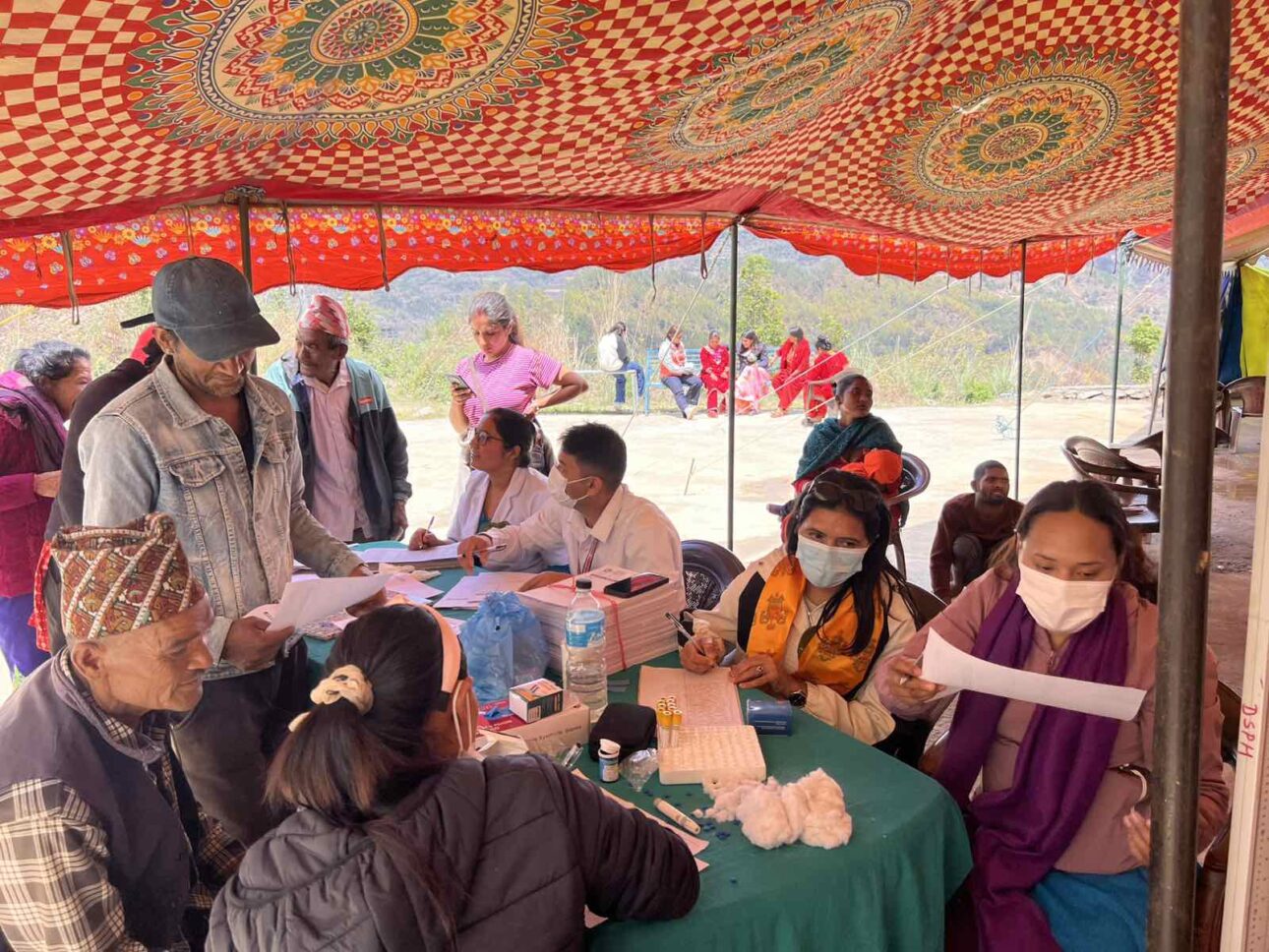 चौंरीदेउरालीमा निःशुल्क विशेषज्ञ स्वास्थ्य शिविर