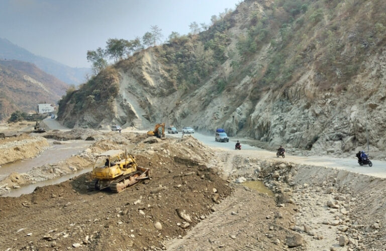 अझै अवरुद्ध बिपी राजमार्ग