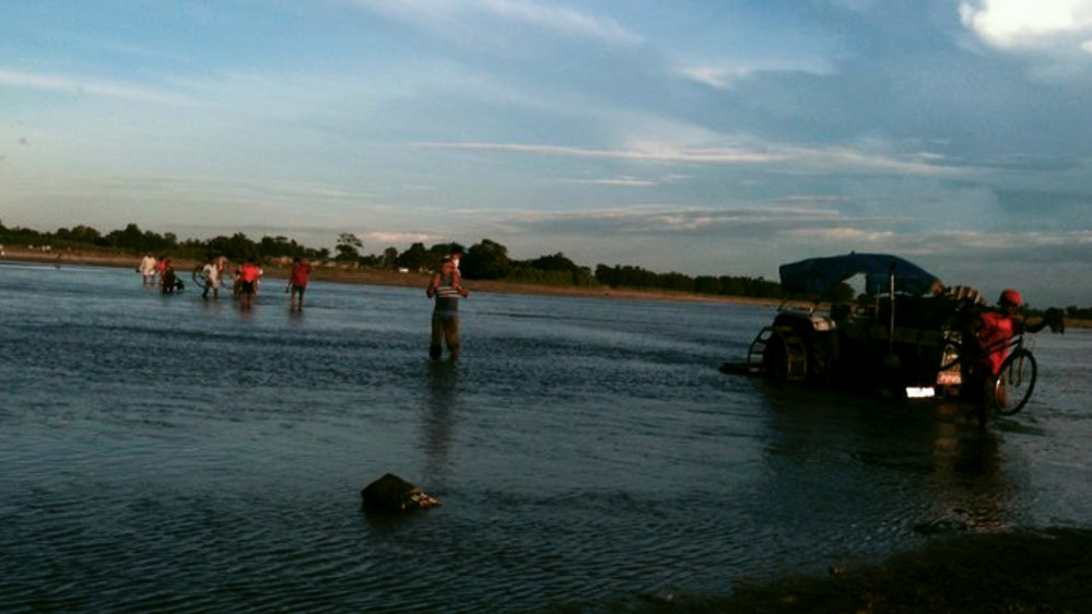 बबई नदीमा पक्की पुल नहुँदा स्थानीय मर्कामा