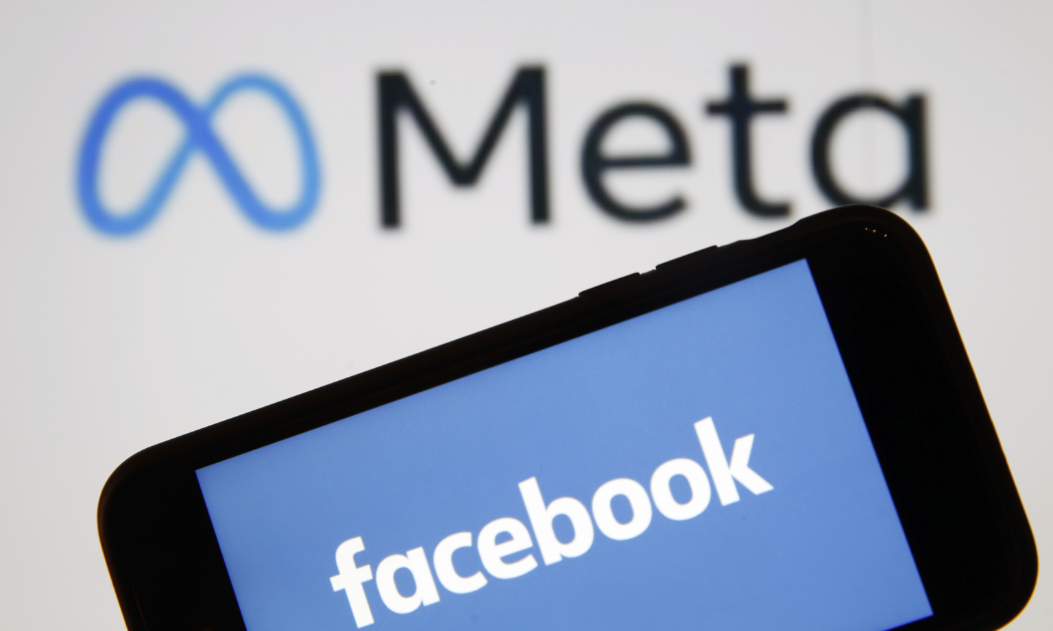 मेटाले ८ हजार कर्मचारी कटौती गर्ने तयारी, एआईमा केन्द्रित हुने रणनीति