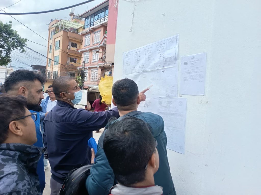 जोखिमयुक्त बस्ती हटाउँदै सरकार, प्रभावितलाई होल्डिङ सेन्टर