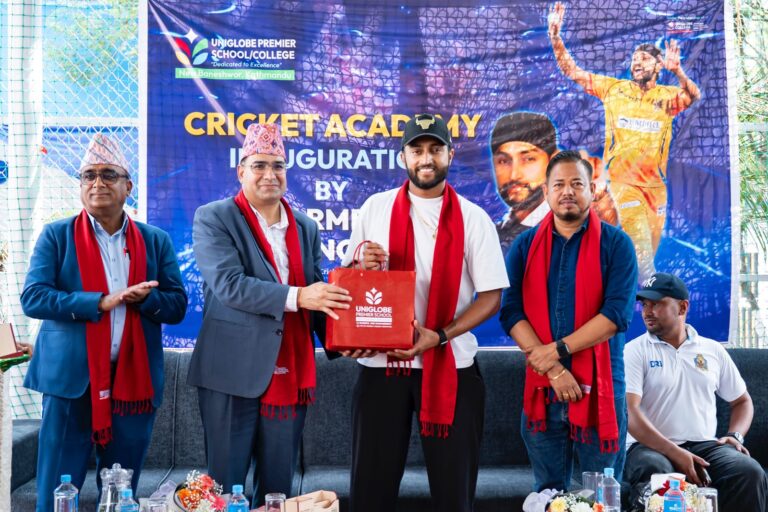 युनिग्लोब कलेजमा क्रिकेट नेट अभ्यास मैदान उद्घाटन, हरमीत सिंहको सहभागिता