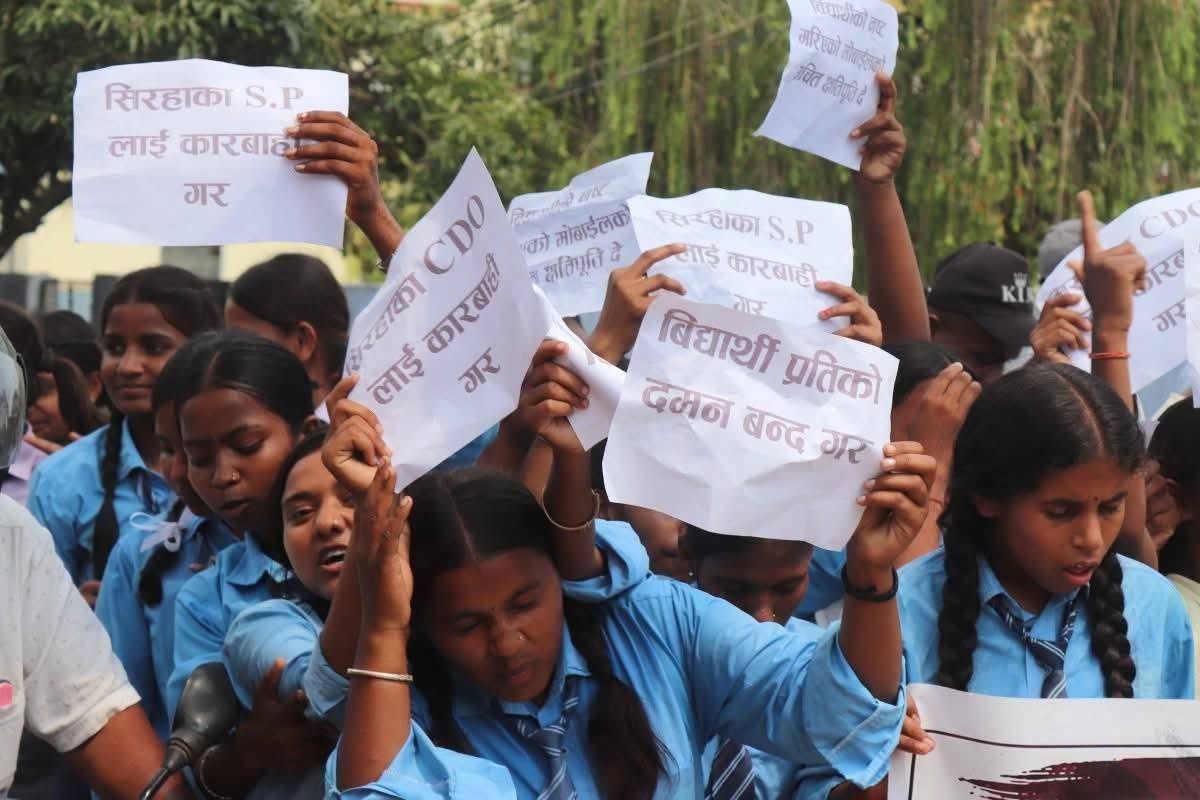 परीक्षामा जफत मोबाइल नष्ट गरिएपछि विद्यार्थी आन्दोलनमा
