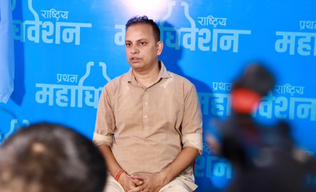 रास्वपाका प्रवक्ता मनिष झाको घोषणा: ‘महामन्त्री पदमा उम्मेदवारी दिन्छु’