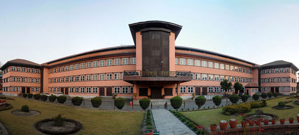 स्वार्थ बाझिने व्यक्तिलाई मन्त्री बनाउन रोक लगाउन माग गरिएको रिट सर्वोच्चद्वारा खारेज