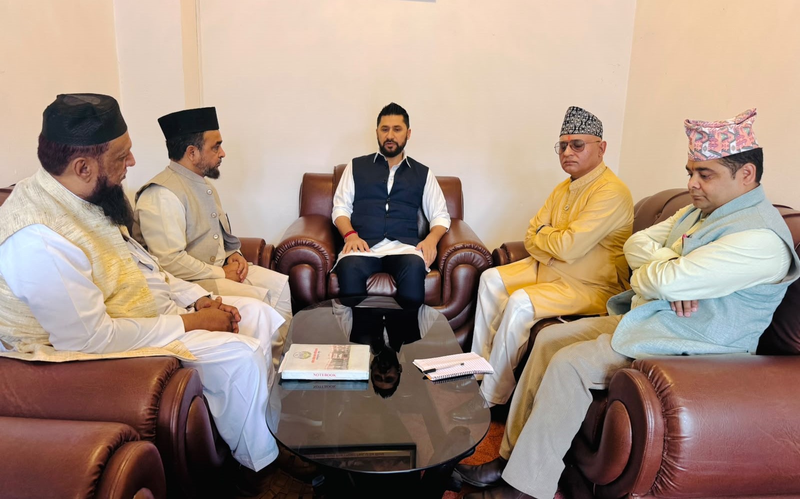 रवि लामिछानेद्वारा धार्मिक अगुवासँग छलफल, सामाजिक सद्भावका लागि संयुक्त अपिल