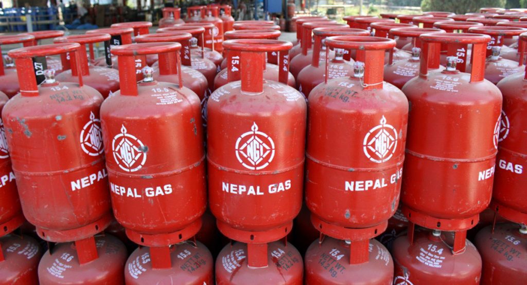 एलपी ग्यासको कालोबजारी रोक्न मन्त्रालयलाई संसदीय समितिको निर्देशन