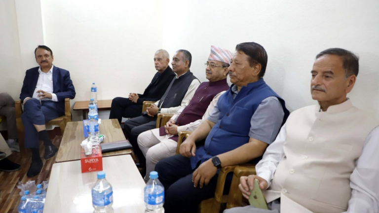 नेपाली कांग्रेसमा आन्तरिक विवादबारे छलफल गर्न देउवा समूहको बैठक