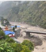 कालीगण्डकीले पुल बगाउँदा मुस्ताङसँगको यातायात सम्पर्क विच्छेद